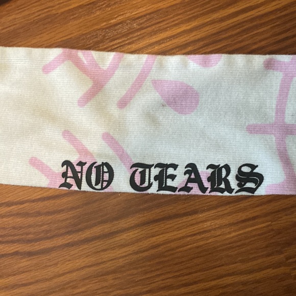 Forever 21 EMOTIONAL pink eye turtle neck - Picture 3 of 4